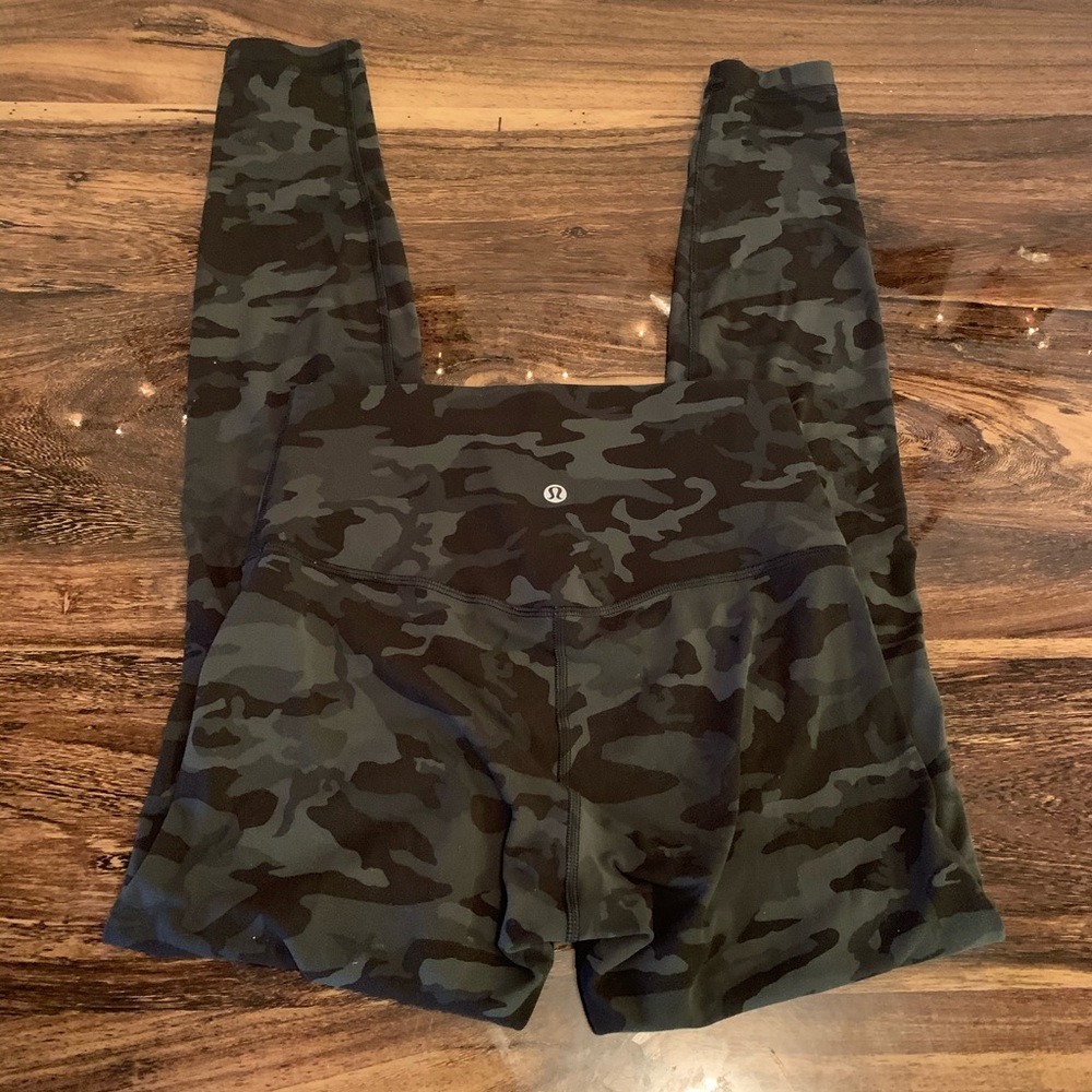 NEW LULULEMON CAMO ALIGNS